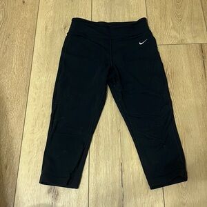 Nike Dri-Fit Capri Leggings - Size Small Petite